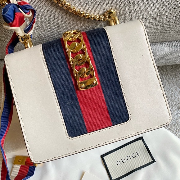 SOLD Gucci Sylvie mini calfskin bag - Picture 4 of 9